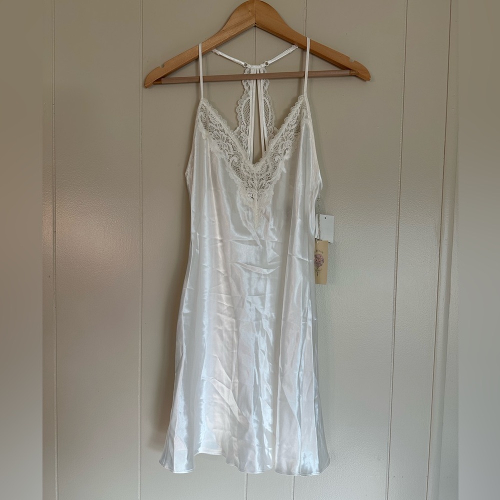 NWT… In Bloom by Jonquil Ivory Nightie/ medium